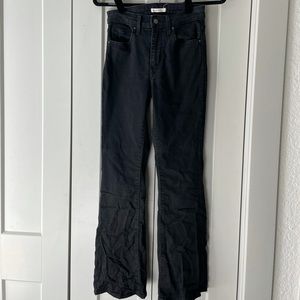 Levi’s 725 Highrise boot cut jean size 28